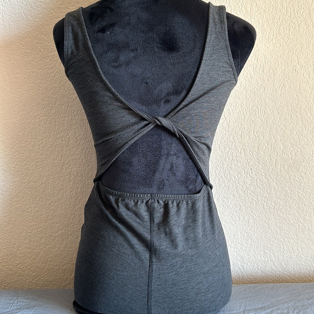 Gap Fit petite short black/grey yoga, body suit and a green one $25 each - Picture 5 of 9